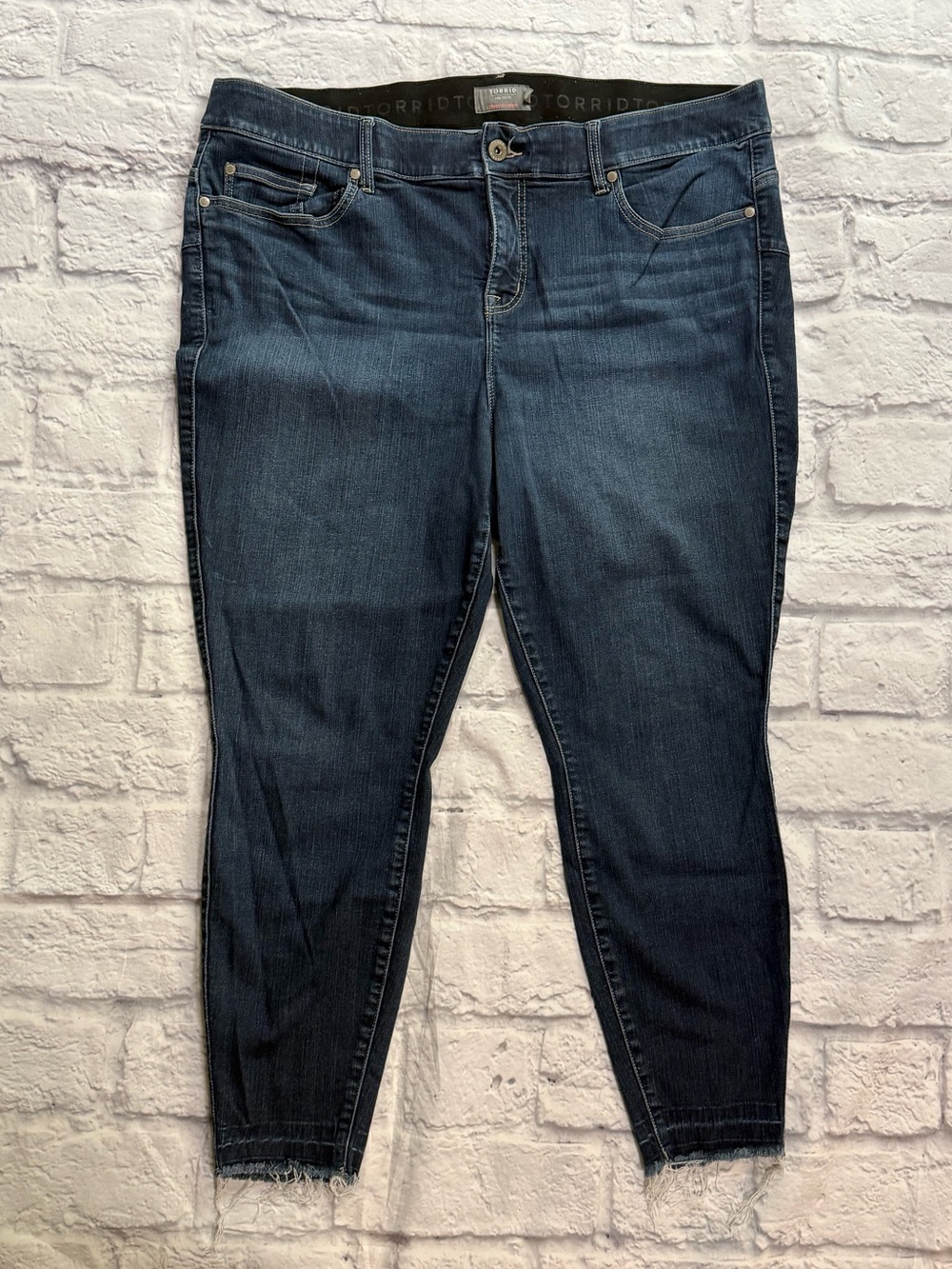 Torrid Dark Wash Bombshell Skinny Jeans - Indigo Blue Plus 22R